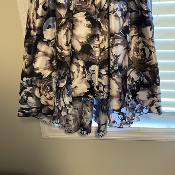 Semi-formal dress. Perfect for dances, weddings, ceremonies! Like new! - Picture 5 of 6